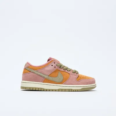 Nike Sb Dunk Low Pro (red Stardust/neutral monarch)
