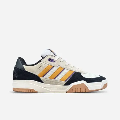 Adidas Tekkira Cup Shoes off