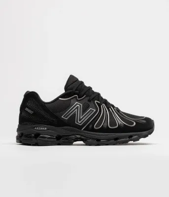 New Balance 1890 Shoes / Metallic