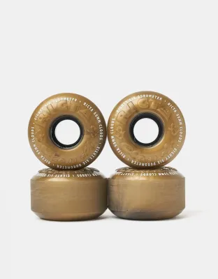 Ricta Metallic Clouds