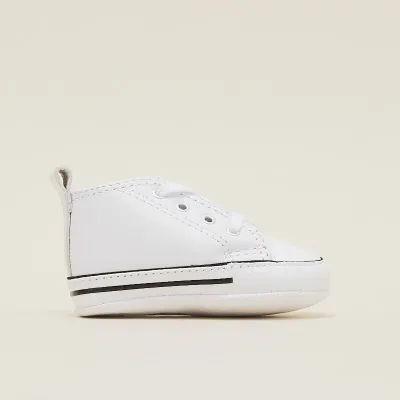 Converse Chuck Taylor First Star Hi